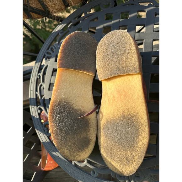 Clarks Men’s Desert Boots Size 10 Burgundy Red Suede Lace Up Ankle Chukka Crepe - Picture 6 of 6